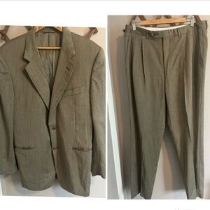 Canali Italy Olive Green Wool Suit - IT 50 / US 40R - Vintage Luxury